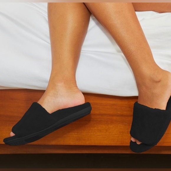 Vionic Dream Women's Supportive Slipper (size 7) NIB - Picture 2 of 9